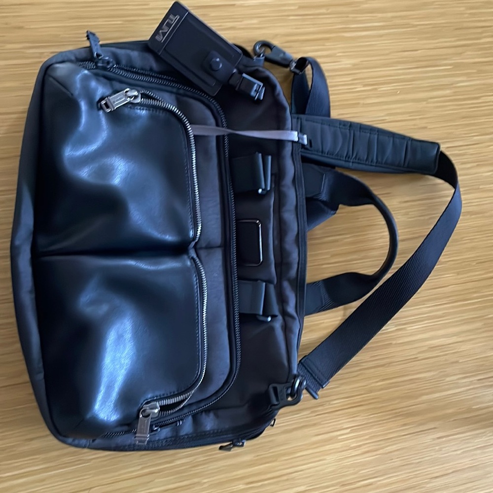 TUMI Like new, barely used.